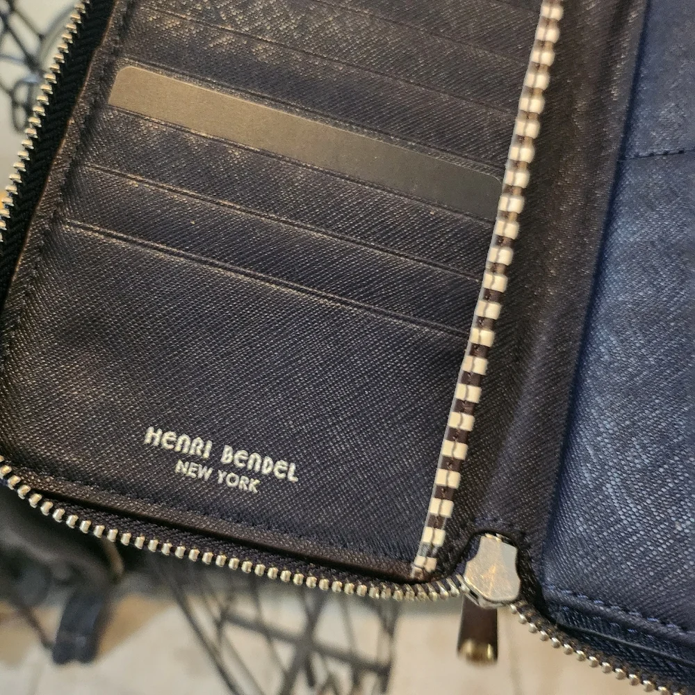 Henri Bendel leather wallet